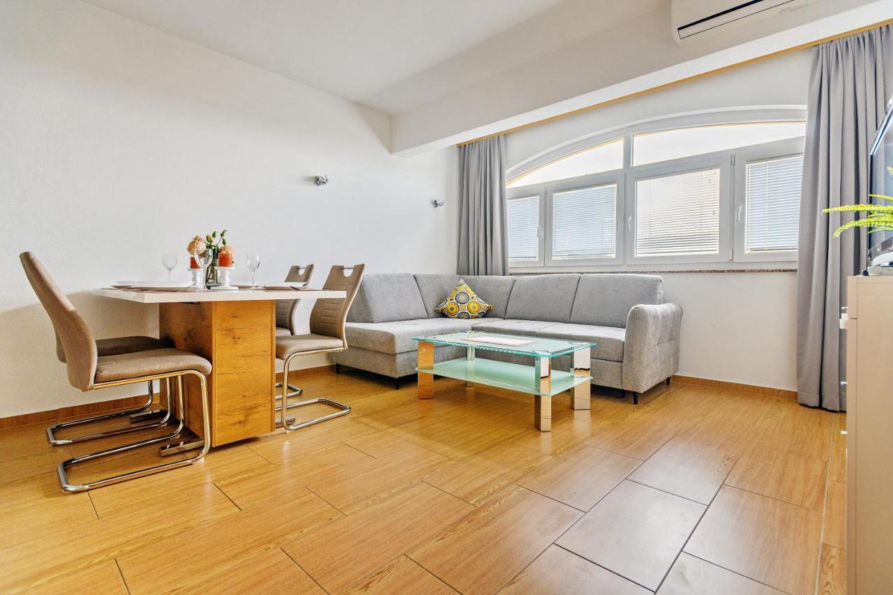 Comfort Apartments In Peaceful Area Zadar - With Garden 外观 照片