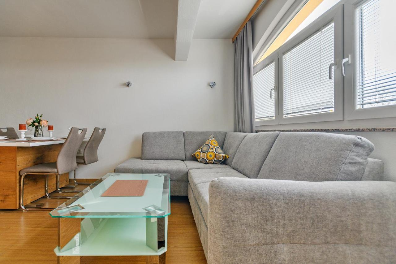 Comfort Apartments In Peaceful Area Zadar - With Garden 外观 照片