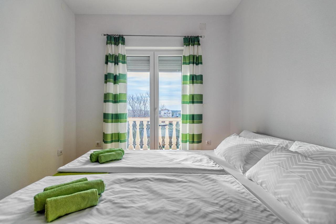 Comfort Apartments In Peaceful Area Zadar - With Garden 外观 照片