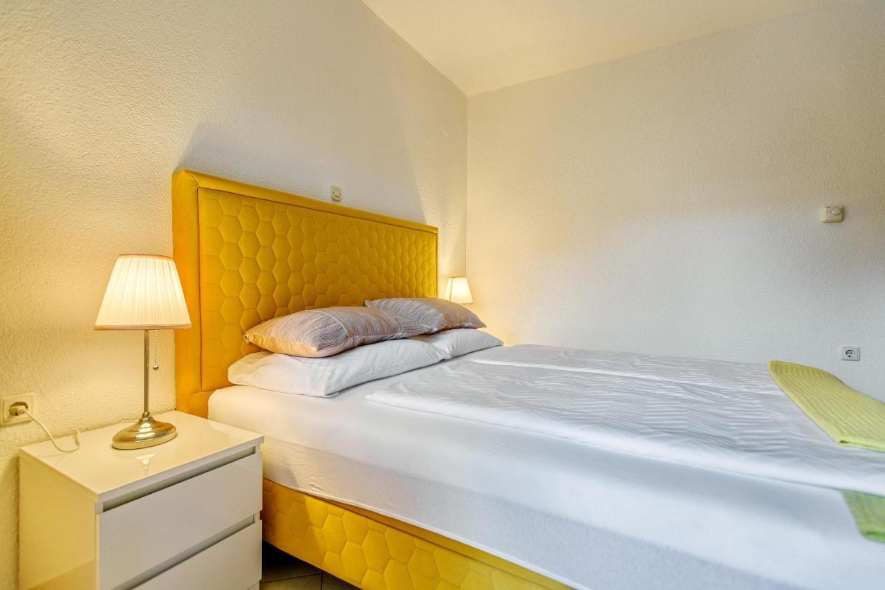Comfort Apartments In Peaceful Area Zadar - With Garden 外观 照片