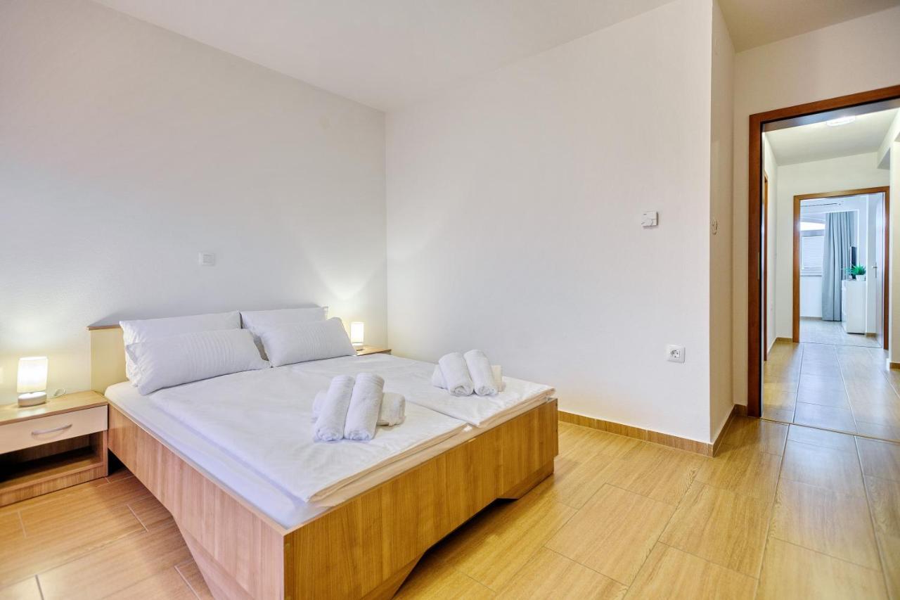 Comfort Apartments In Peaceful Area Zadar - With Garden 外观 照片
