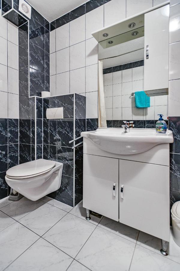 Comfort Apartments In Peaceful Area Zadar - With Garden 外观 照片