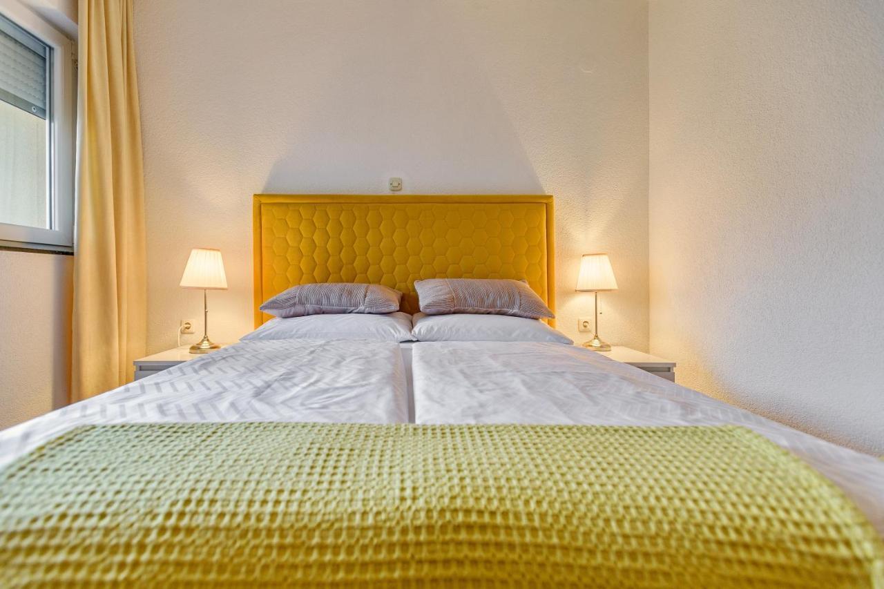 Comfort Apartments In Peaceful Area Zadar - With Garden 外观 照片