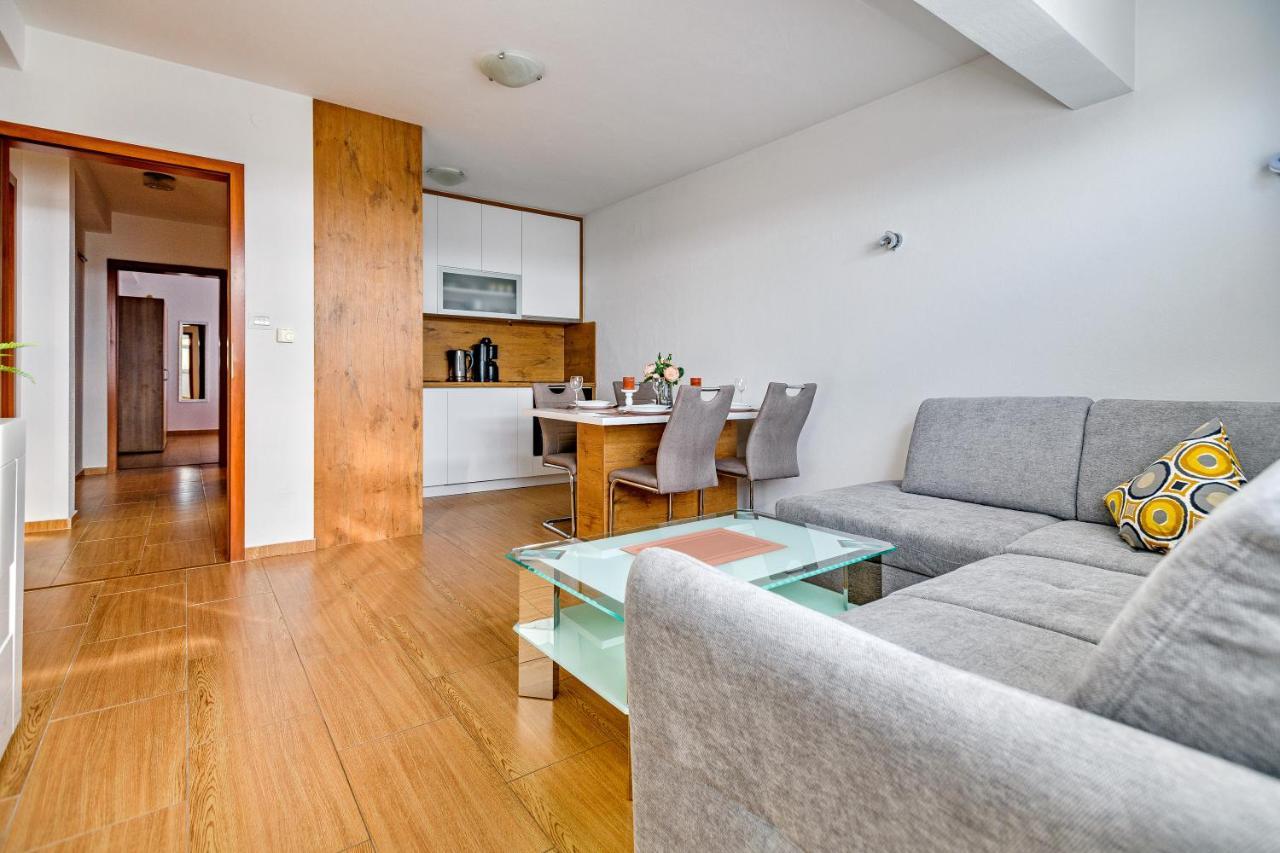 Comfort Apartments In Peaceful Area Zadar - With Garden 外观 照片