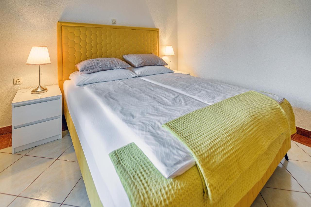 Comfort Apartments In Peaceful Area Zadar - With Garden 外观 照片